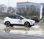 Lietuvos metų automobilis 2025 m.: testai ant &scaron;lapių dangų