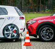 Metų automobilis 2025: i&scaron;matuoti decibelai ir kiloliuksai.