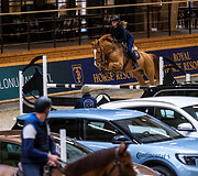 &bdquo;Metų automobilis 2025 m.&ldquo; konkurso dalyviai arklio jėgas skaičiavo &bdquo;Royal horse resort&ldquo;