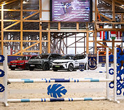 &bdquo;Metų automobilis 2025 m.&ldquo; konkurso dalyviai arklio jėgas skaičiavo &bdquo;Royal horse resort&ldquo;