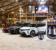 &bdquo;Metų automobilis 2025 m.&ldquo; konkurso dalyviai arklio jėgas skaičiavo &bdquo;Royal horse resort&ldquo;