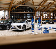 &bdquo;Metų automobilis 2025 m.&ldquo; konkurso dalyviai arklio jėgas skaičiavo &bdquo;Royal horse resort&ldquo;