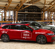 &bdquo;Metų automobilis 2025 m.&ldquo; konkurso dalyviai arklio jėgas skaičiavo &bdquo;Royal horse resort&ldquo;