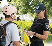 Reidas Vilniaus centre: policija matavo dviračių ir paspirtukų greitį, auklėjo ir edukavo