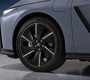 Lexus ES (2025)