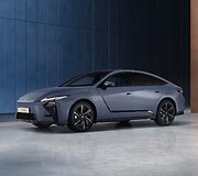 Lexus ES (2025)