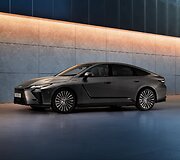 Lexus ES (2025)