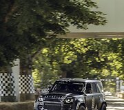 &bdquo;Defender Dakar D7X-R&ldquo; &ndash; Roko Baciu&scaron;kos Dakaro automobilio prototipas