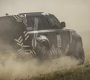 &bdquo;Defender Dakar D7X-R&ldquo; &ndash; Roko Baciu&scaron;kos Dakaro automobilio prototipas