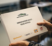 Pretendentus į Lietuvos metų automobilio tirulą i&scaron;bandė žinmi žmonės