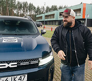 Pretendentus į Lietuvos metų automobilio tirulą i&scaron;bandė žinmi žmonės