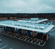 Naujas &bdquo;Eldrive Porsche Charging Hub&ldquo; atidarytas magistralėje Vilnius&ndash;Klaipėda