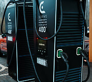 Naujas &bdquo;Eldrive Porsche Charging Hub&ldquo; atidarytas magistralėje Vilnius&ndash;Klaipėda