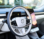 Elektrinis &bdquo;Volvo ES90&ldquo;