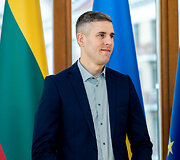 Autosporto atstovai Rokas Baciu&scaron;ka, Karolis Ramo&scaron;ka, Nerimantas Jucius, Albertas Veliamovičius Lietuvos Vyriausybėje