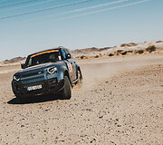 Defender Dakaro ralio smėlynuose