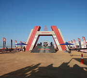 Dakar Classic starto arka, Karolis Rai&scaron;ys ir Christophe Marques