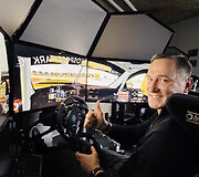Įžymybės i&scaron;bandė virtualią &bdquo;Lithuanian Motorsport Park&ldquo; trasą