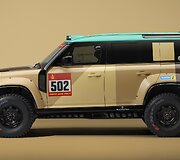 Pristatytas Roko Baciu&scaron;kos Dakaro automobilis &ndash; &bdquo;Defender Dakar D7X-R&ldquo;