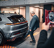  &bdquo;Porsche Cayenne Electric&ldquo; Vilniuje