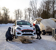 Jaunieji ralio talentai i&scaron;bandė &bdquo;Ford Fiesta Rally4&ldquo; 