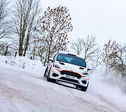 Jaunieji ralio talentai i&scaron;bandė &bdquo;Ford Fiesta Rally4&ldquo; 