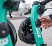 Spynos mechanizmai ant &bdquo;Bolt&ldquo; paspirtukų. &bdquo;Bolt&ldquo; nuotrauka