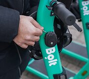 Spynos mechanizmas ant &bdquo;Bolt&ldquo; paspirtuko. &bdquo;Bolt&ldquo; nuotrauka