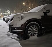 Apsnigti automobiliai Vilniuje