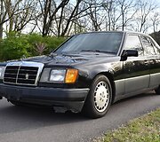 Aukcione parduodamas Mercedes 300D W124