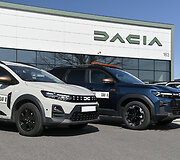 Dacia automobiliai ralio trasose atliks saugos funkciją