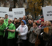 Rudeninė &bdquo;Maisto banko&ldquo; akcija prasidėjo triuk&scaron;mingai prekybos centre &bdquo;IKI Mindaugas&ldquo; 2014 m. spalio 17 d. 