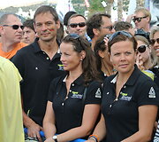 Roką Milevičių į regatą "Volvo Ocean Race" i&scaron;lydėjo minia lietuvių, tėvai ir draugė Erika 2014 m. spalio 11 d. 