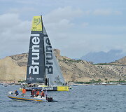 Rokas Milevičius ir &bdquo;Brunel&ldquo; komanda sėkmingai startavo regatoje aplink pasaulį &bdquo;Volvo Ocean Race&ldquo; 2014 m. spalio 11 d. 