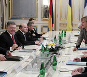 Kijeve aptarti taikos plano susitiko Angela Merkel, Francoise Hollande'as ir Petro Poro&scaron;enka 2015 m. vasario 05 d. 