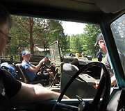 11 metų Kostas Kardelis uz GAZ 67 vairo