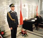 Lietuvos delegacija pagerbė L.Kaczynskio atminimą