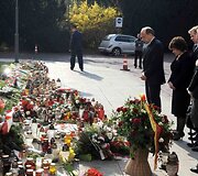 Lietuvos delegacija pagerbė L.Kaczynskio atminimą