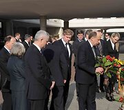 Lietuvos delegacija pagerbė L.Kaczynskio atminimą