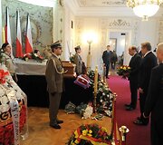 Lietuvos delegacija pagerbė L.Kaczynskio atminimą