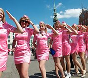 Blondinių paradas Rygoje