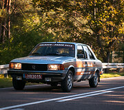 2000 km žygis i&scaron; Vilniaus į Paryžių su 30 metų senumo &bdquo;Peugeot 305&ldquo; ir naujuoju 308