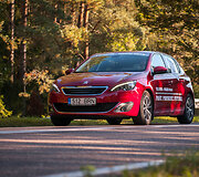 2000 km žygis i&scaron; Vilniaus į Paryžių su 30 metų senumo &bdquo;Peugeot 305&ldquo; ir naujuoju 308