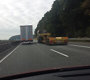 2000 km žygis i&scaron; Vilniaus į Paryžių su 30 metų senumo &bdquo;Peugeot 305&ldquo; ir naujuoju 308