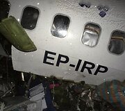 Irane per pūgą sudužo lėktuvas
