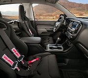 &bdquo;General Motors&ldquo; kūrinys - karinis vandeniliu ir elektra varomas visureigis  ZH2