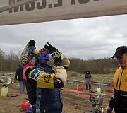 Motokroso, enduro ir keturračių meistrai &scaron;alia Vievio esančioje &bdquo;Crazy Ferma&ldquo; trasoje pradėjo varžybų sezoną.