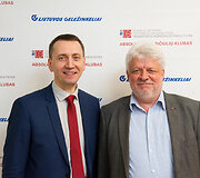 Klubo koordinatorius Giedrius Garbinčius ir VGTU Akademinės integracijos ir plėtros prorektorius prof. Alfredas Laurinavičius