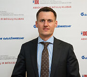 AB Lietuvos geležinkeliai generalinio direktoriaus pavaduotojas, Keleivių vežimo direkcijos direktorius Linas Baužys