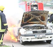 Vilniuje sudegė &bdquo;Audi&ldquo;